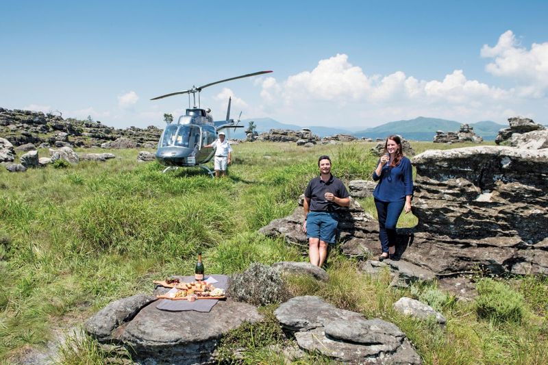 Helicopter tour of the Mpumalanga region picnic landing