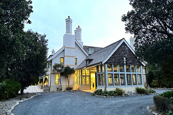 Wharekauahau Lodge
