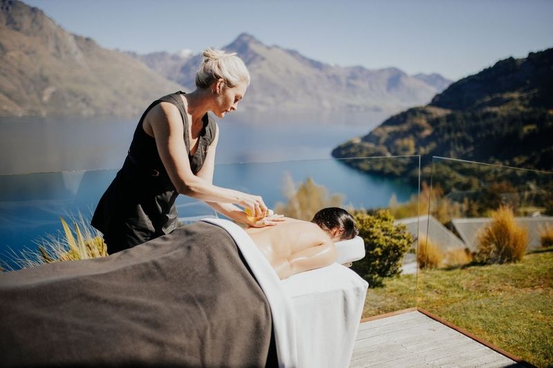 Massage at Azur Lodge