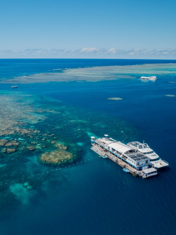 Reef Magic pontoon, Great Barrier Reef