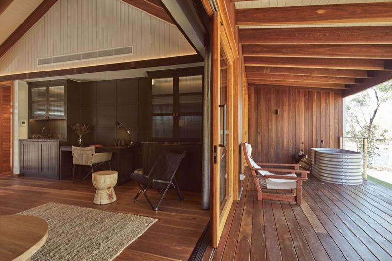 SP AU QLD Mt Mulligan ensuite for Soak in Style: Outdoor Bathtubs Are the Ultimate Luxury Escape