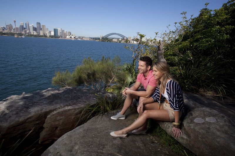 Couple enjoys the Harbour walk at Cremorne Point, Sydney | Photo Credit James Horan; Destination NSW