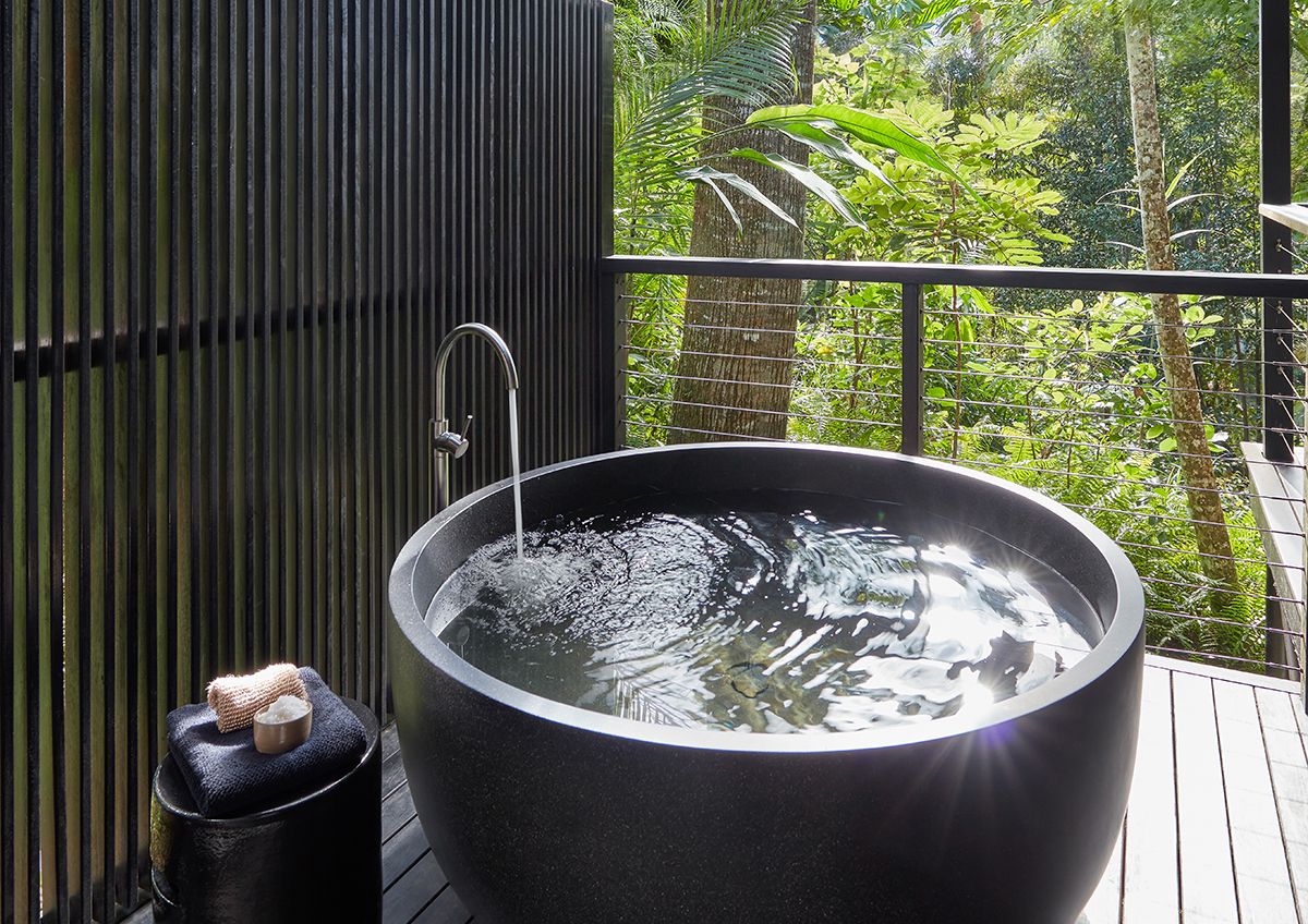 Outdoor Bath - Silky Oaks Lodge